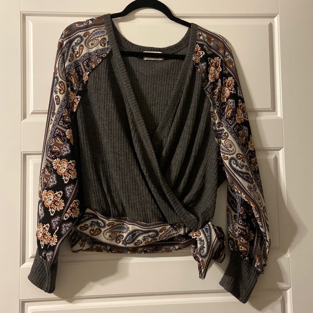 Long Sleeve Cropped Blouse
